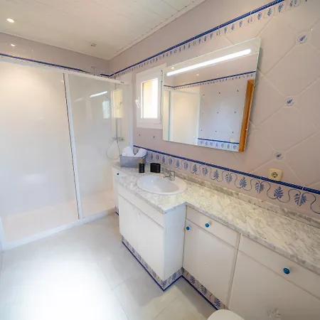 Вілла Lux Gallery Familiar Piscina Privada Barbacoa Aire Acondicionado *