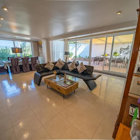 Lux Gallery, Ideal Familias O Grupos Con Piscina & Aircon Villa *