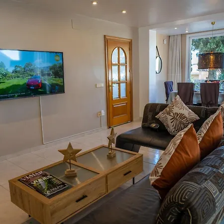 Lux Gallery, Ideal Familias O Grupos Con Piscina & Aircon *