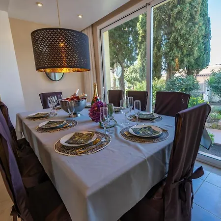 Lux Gallery, Ideal Familias O Grupos Con Piscina & Aircon Villa
