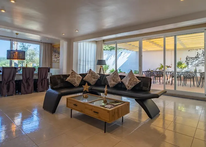 Lux Gallery Familiar Piscina Privada Barbacoa Aire Acondicionado Villa Lloret de Mar